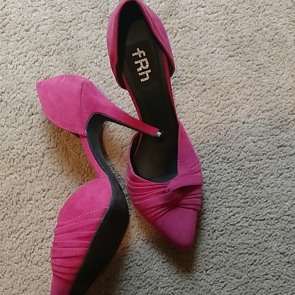 Shoes - Picture 2 of 2